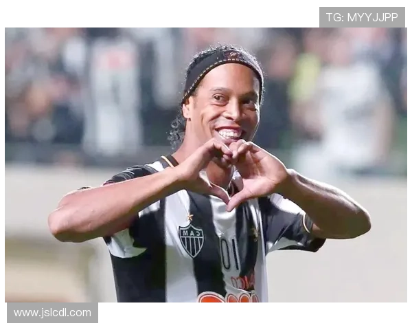 小罗搞笑瞬间大集合足球明星的幽默与魅力尽在其中